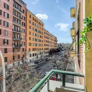 re-di-roma-apartment.it-romehotels.com/